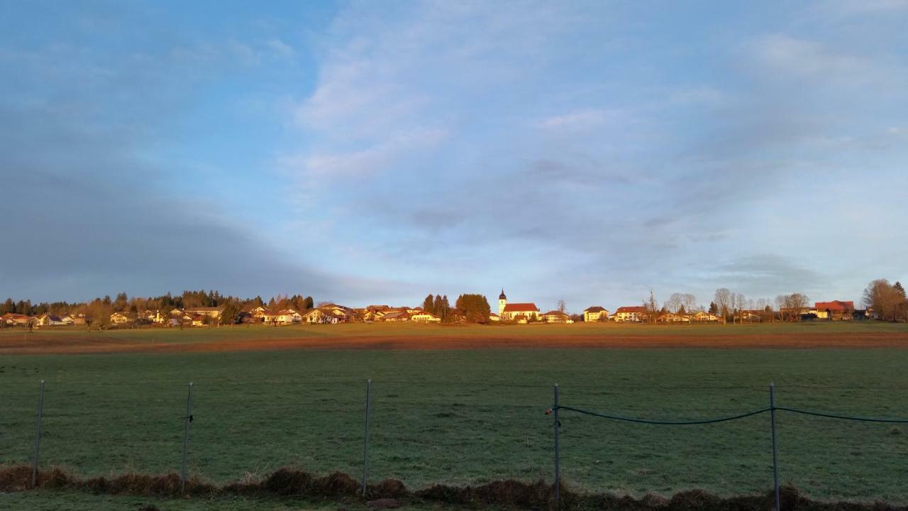 "Sous Les Barres" Appartement Montfaucon Buitenkant foto